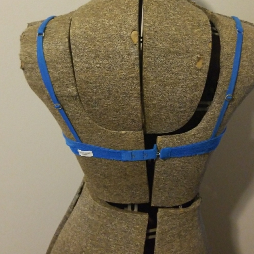 Bra - Picture 2 of 4